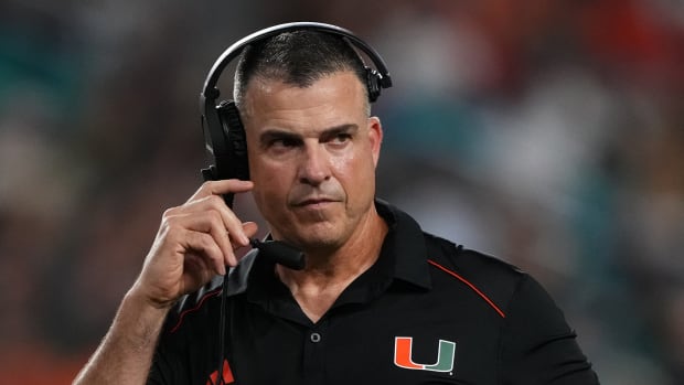 Mario Cristobal Headset 1920